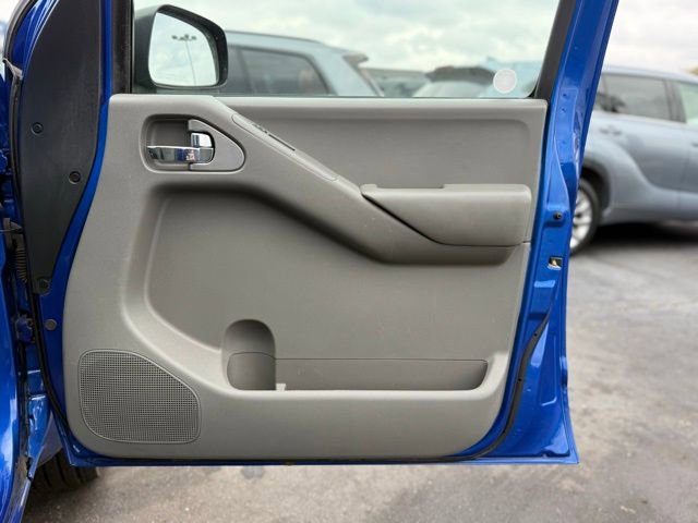 Used 2014 Nissan Frontier SV image 18