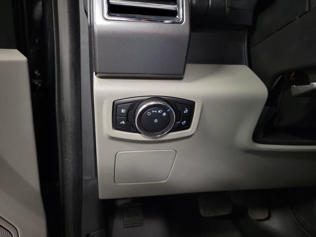Used 2017 Ford F150 XLT RWD image 21