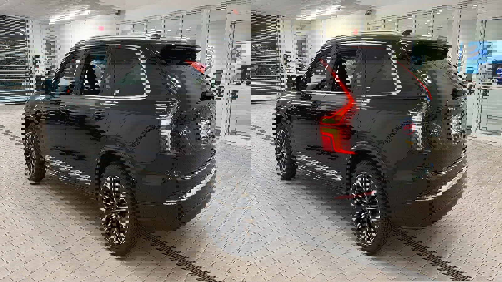 Used 2026 Volvo XC90 B6 Plus w/ Protection Package Premier image 7