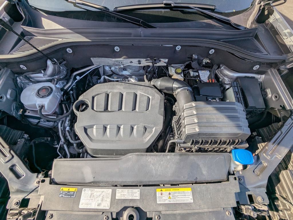 Used 2025 Volkswagen Atlas Cross Sport SE image 34