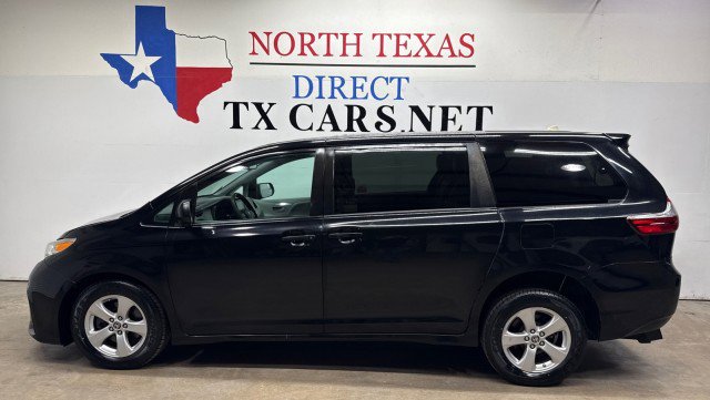 Used 2020 Toyota Sienna L image 11