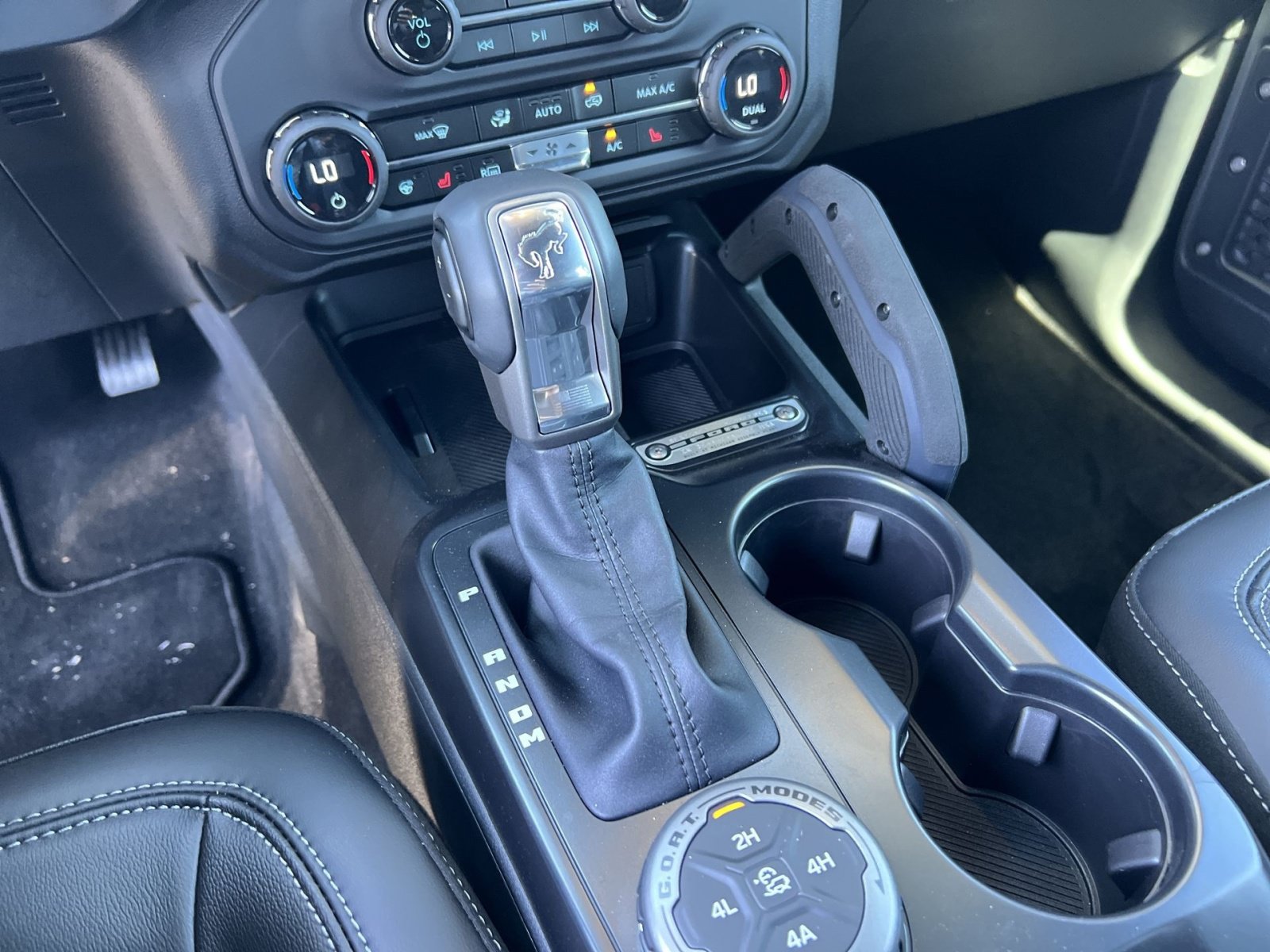 New 2025 Ford Bronco Outer Banks w/ Sasquatch Package AWD/4WD image 30
