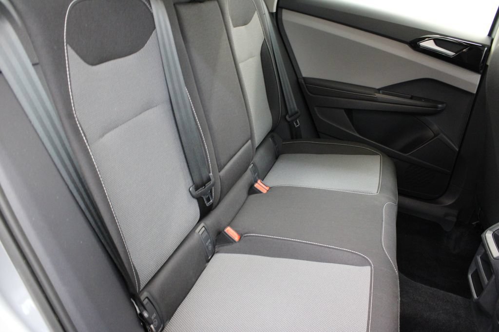 Used 2024 Volkswagen Taos S FWD image 17