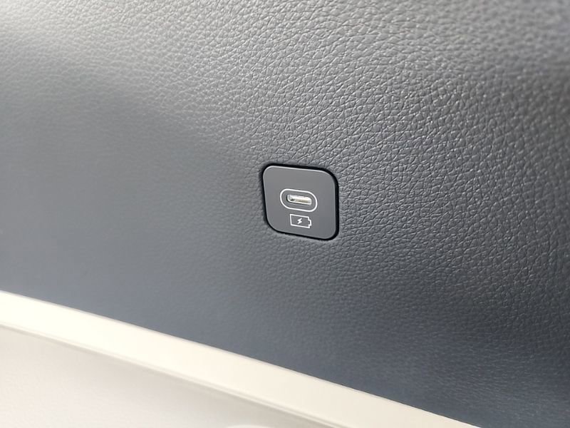 New 2026 Kia Carnival EX image 24