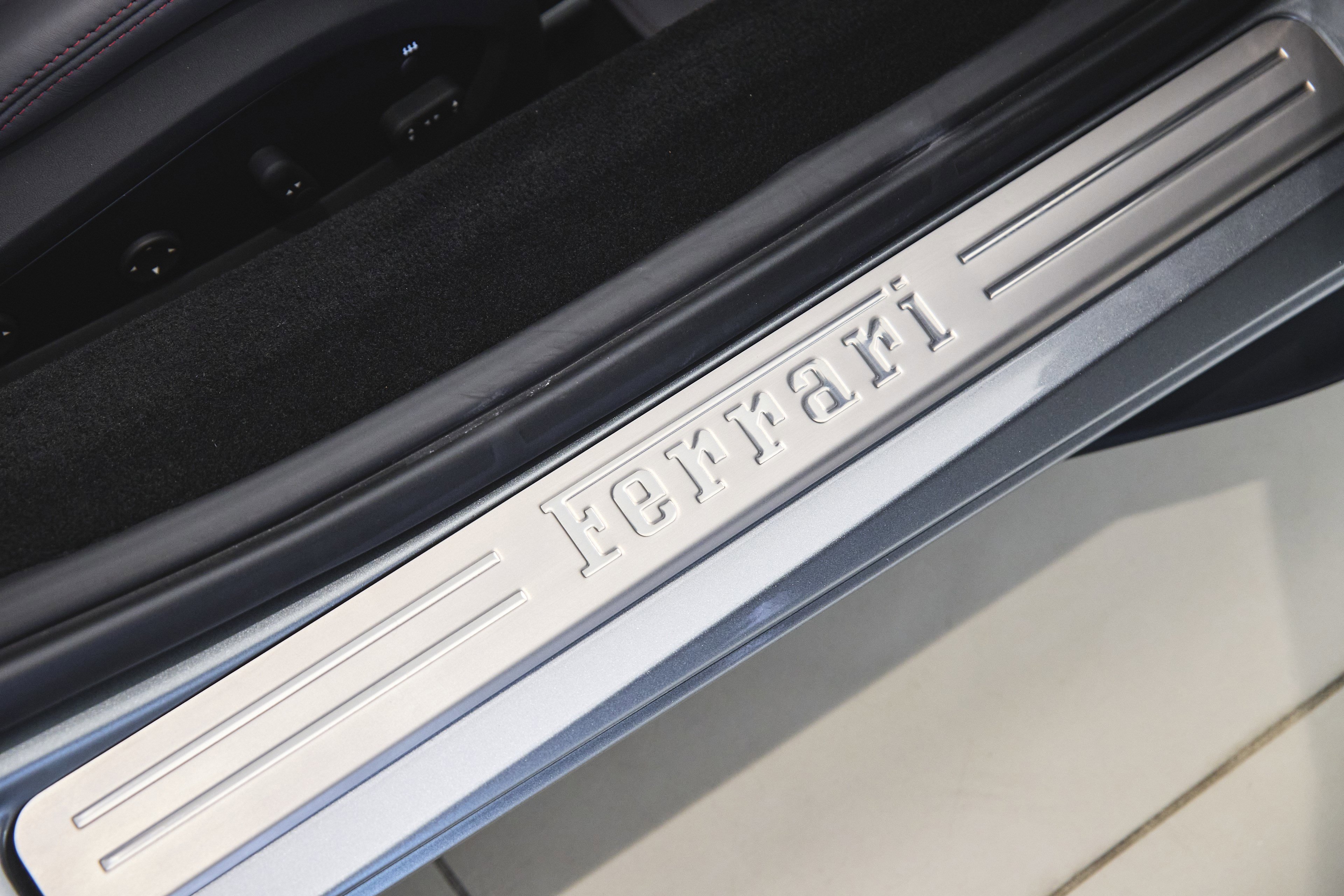 Used 2023 Ferrari F8 Tributo image 31