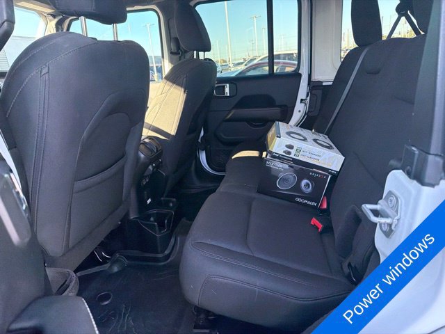 Used 2019 Jeep Wrangler Unlimited Sahara AWD/4WD image 13