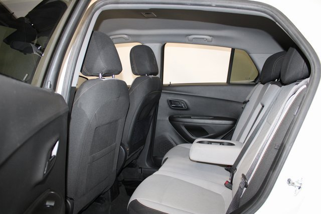 Used 2021 Chevrolet Trax LS w/ Tint and Cruise Package image 11