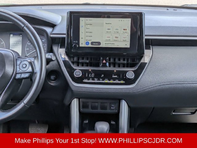 Used 2024 Toyota Corolla Cross AWD Hybrid image 17