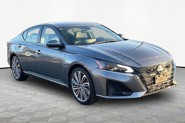 Used 2023 Nissan Altima 2.5 SL image 1
