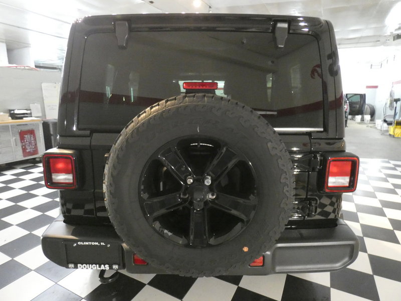 Used 2022 Jeep Wrangler Unlimited Sahara image 5