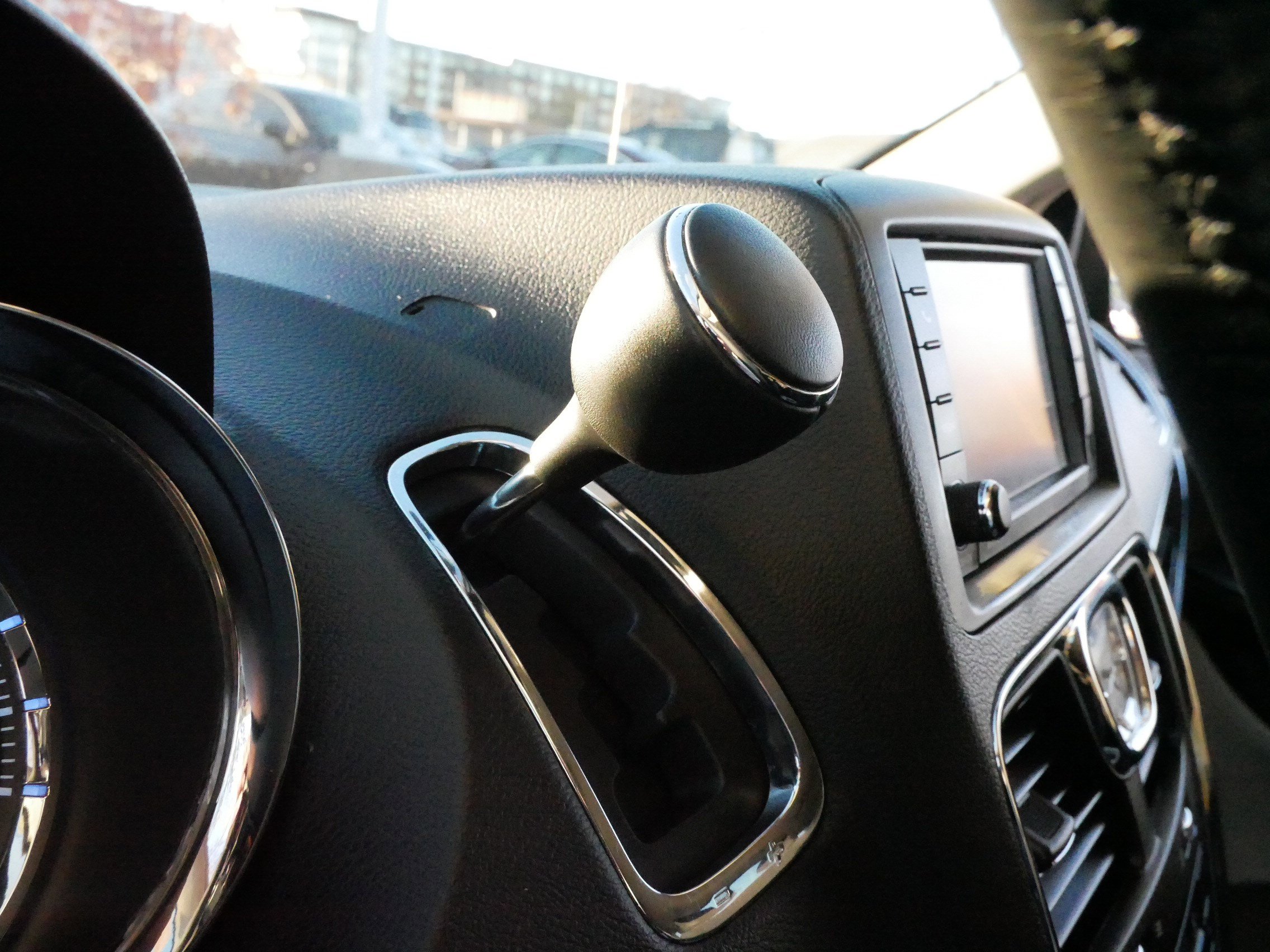 Used 2014 Chrysler Town & Country Touring image 24