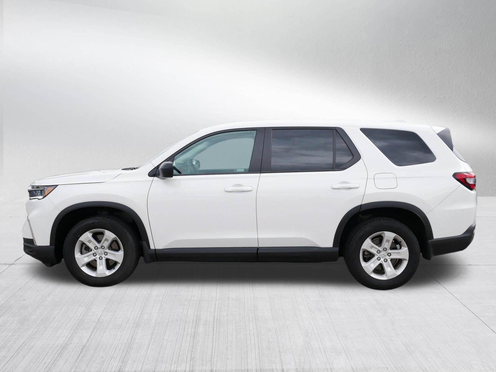 Certified 2023 Honda Pilot LX image 4