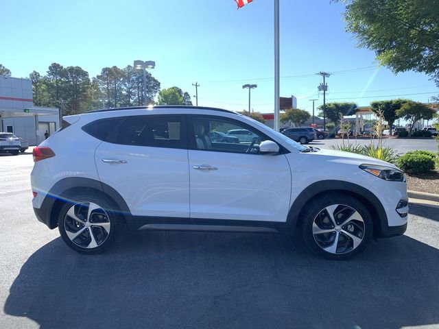 Used 2016 Hyundai Tucson Limited w/ Option Group 03 FWD image 9