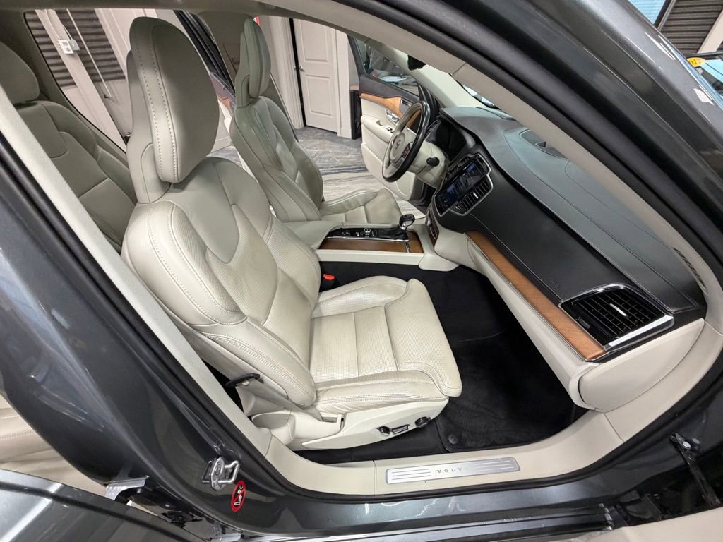 Used 2017 Volvo XC90 T6 Inscription w/ Vision Package image 46