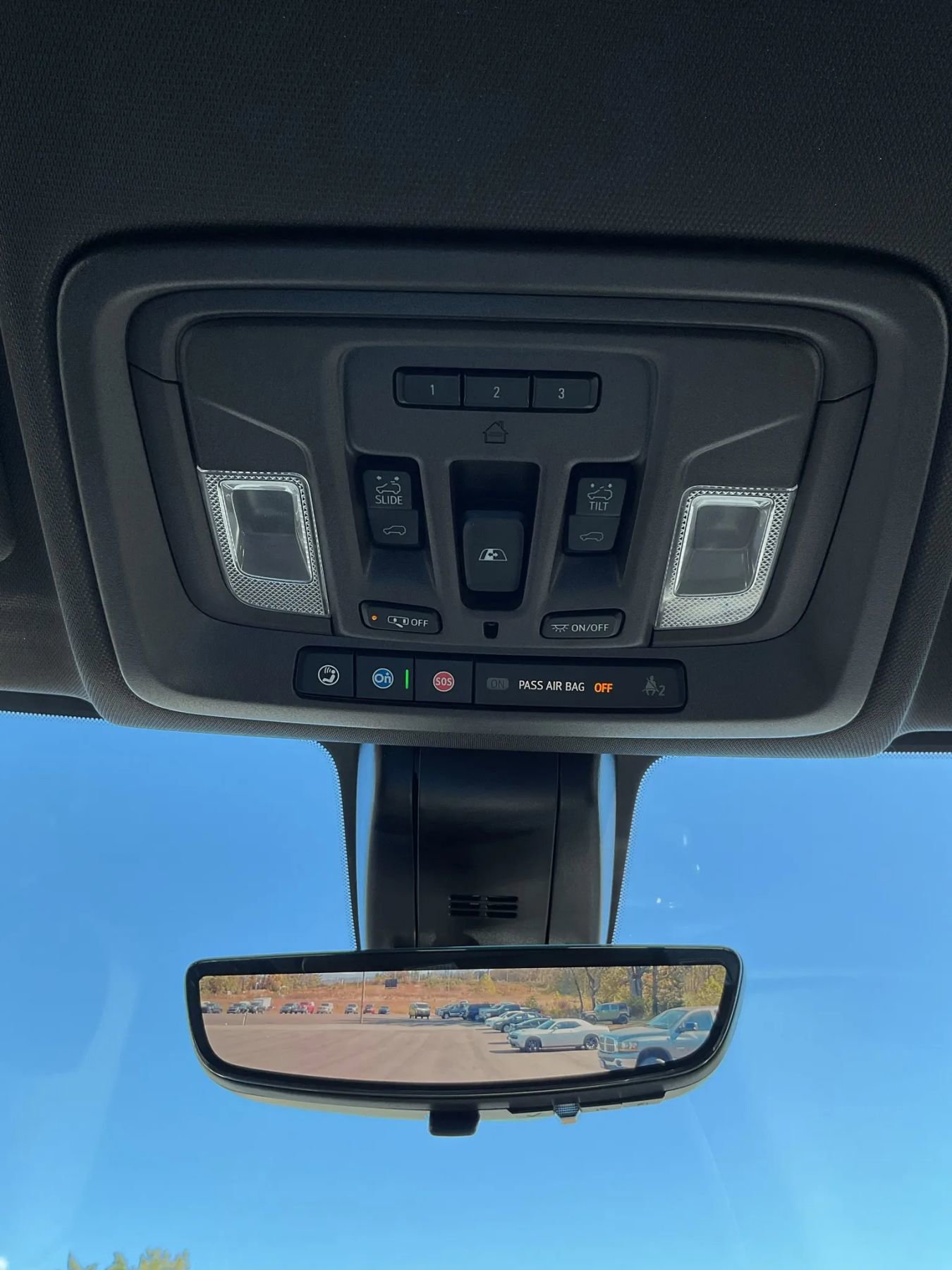 Used 2022 GMC Sierra 3500 Denali w/ Denali Ultimate Package image 40