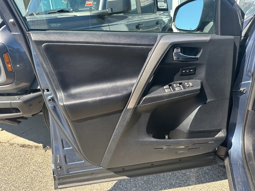 Used 2013 Toyota RAV4 Limited image 13