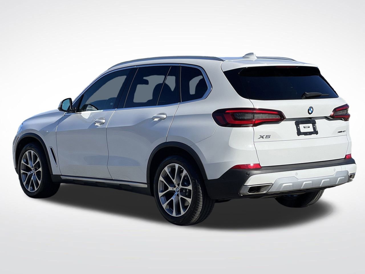 Used 2023 BMW X5 xDrive40i w/ Premium Package image 39
