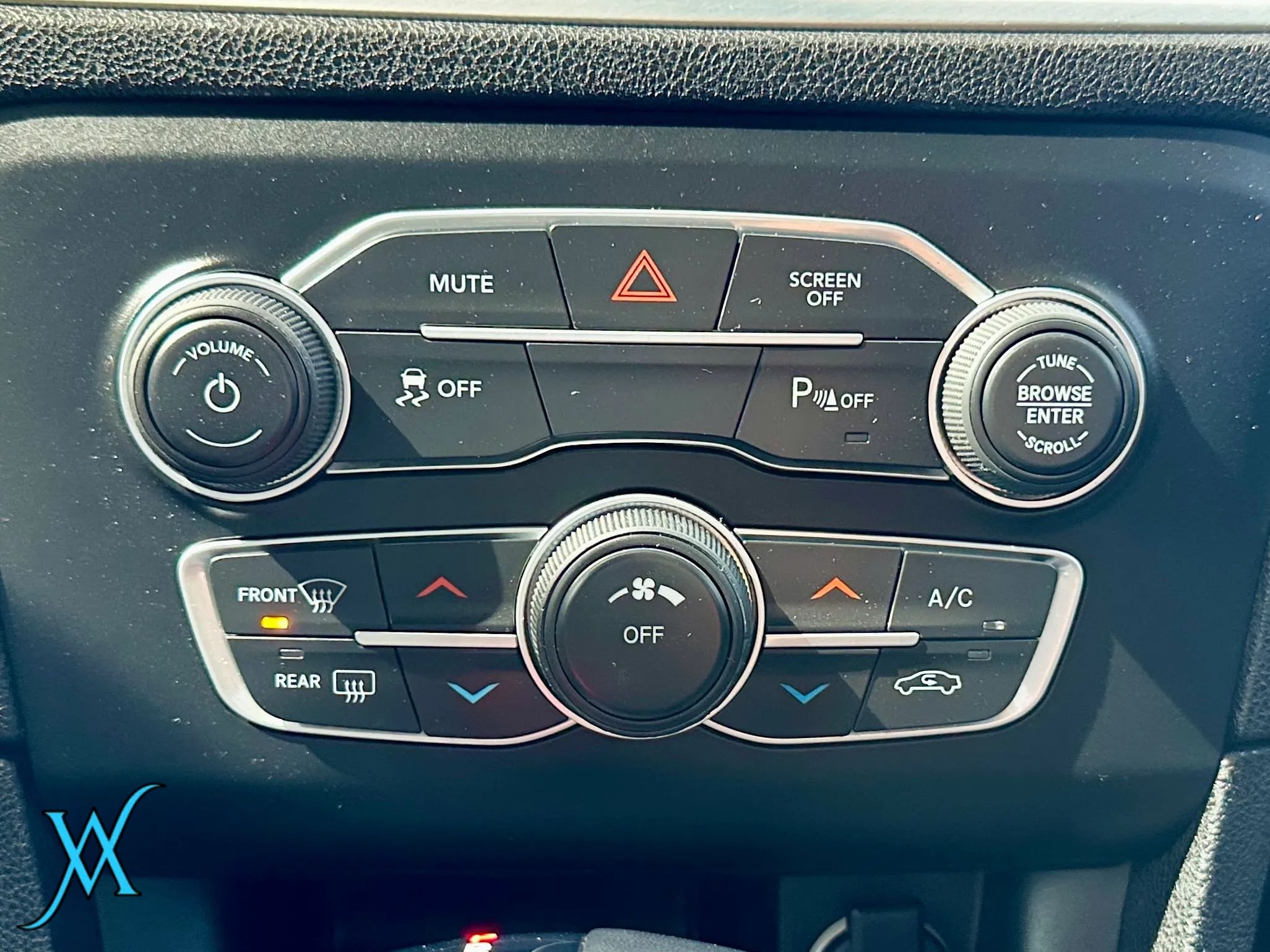 Used 2022 Dodge Charger SXT RWD image 32