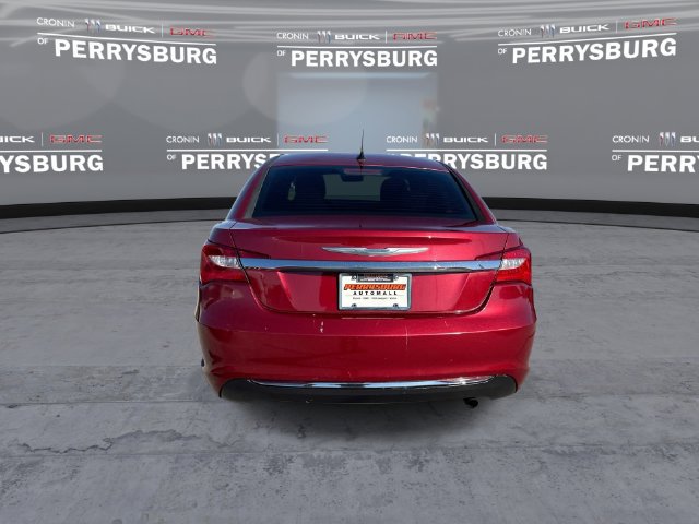 Used 2013 Chrysler 200 Touring w/ Cold Weather Group FWD image 7