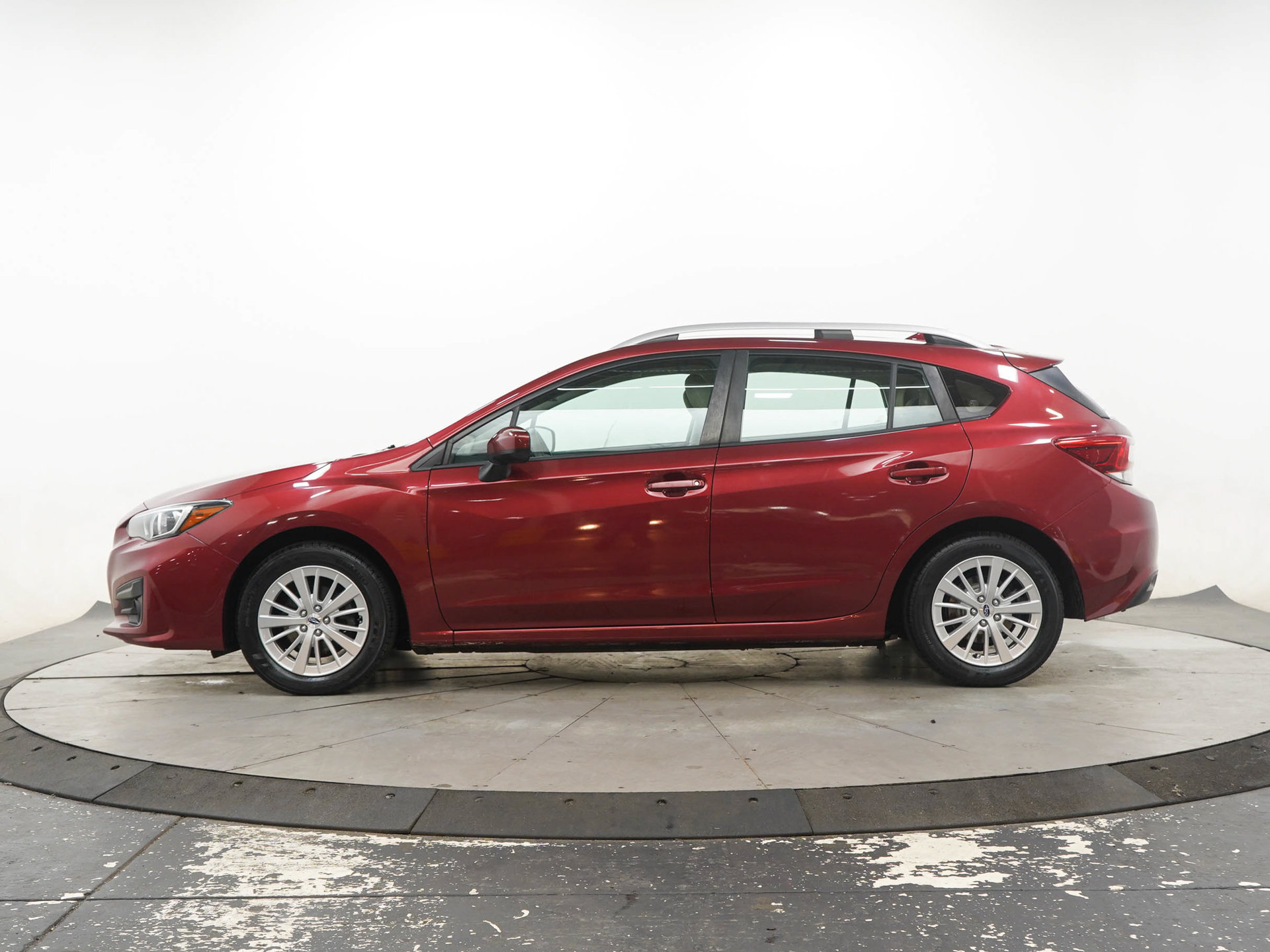 Used 2018 Subaru Impreza 2.0i Premium AWD/4WD image 3