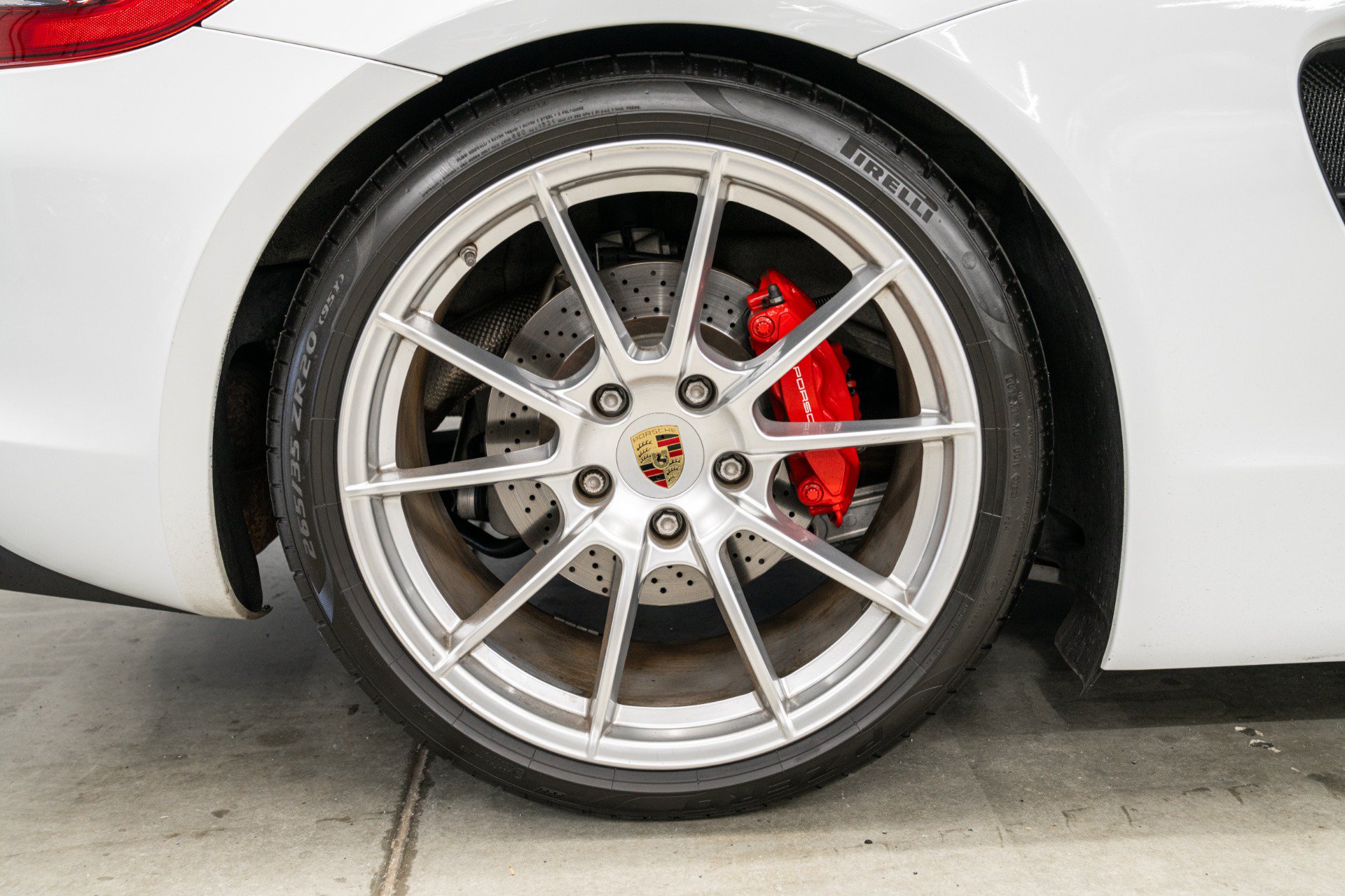 Used 2016 Porsche Boxster Spyder RWD image 40