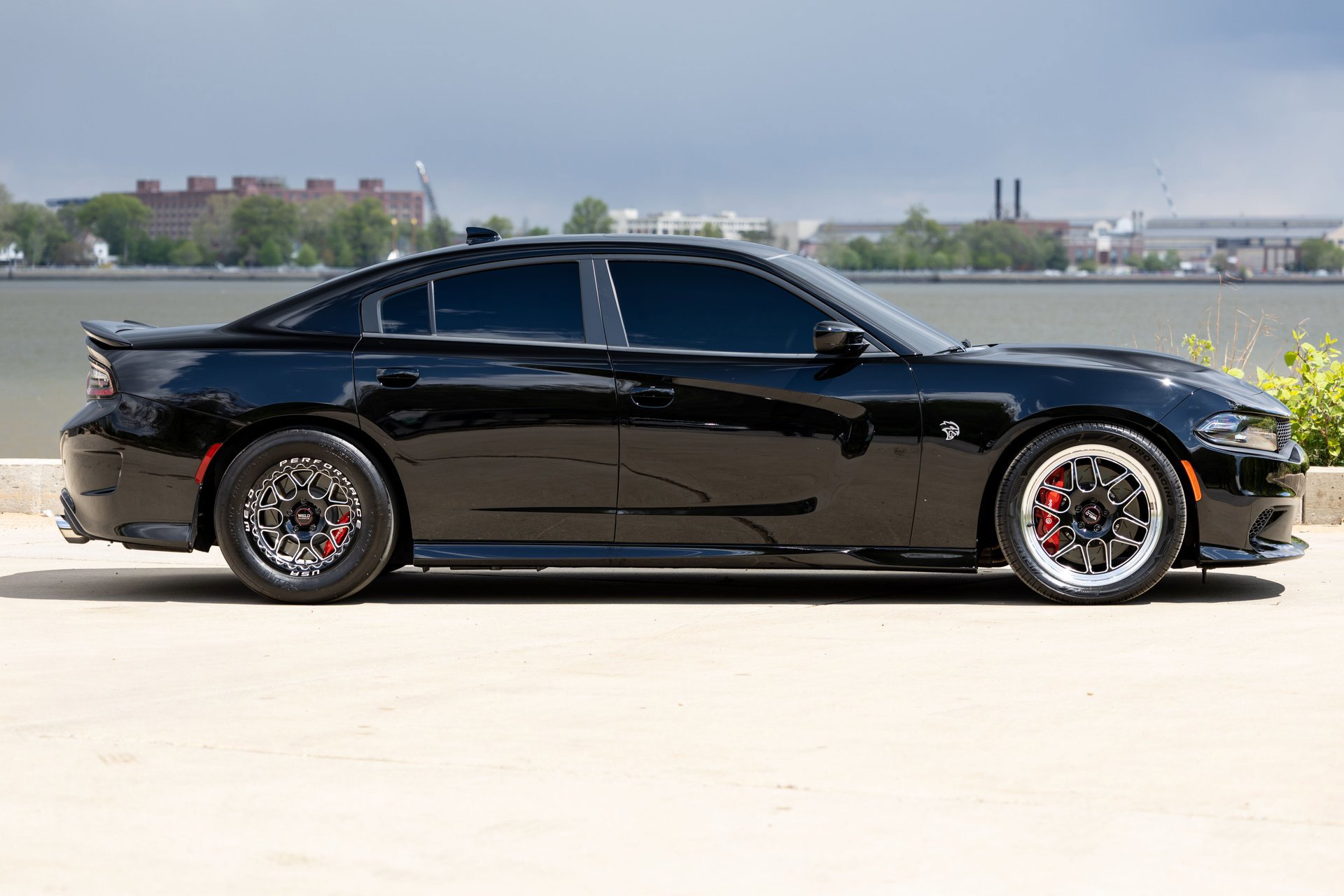 Used 2016 Dodge Charger SRT Hellcat w/ Harman/Kardon Audio Group RWD image 9