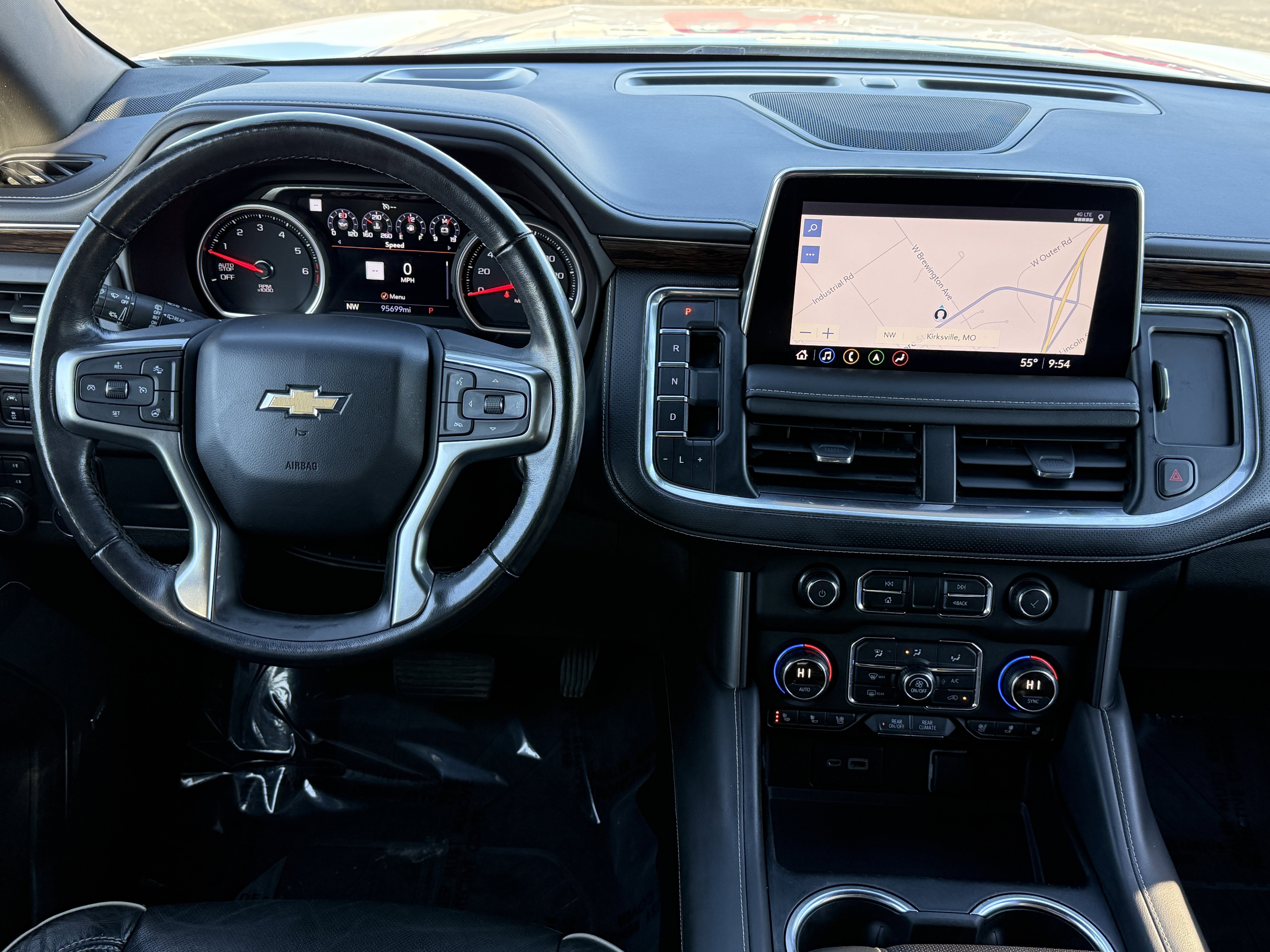 Used 2021 Chevrolet Suburban Premier image 34