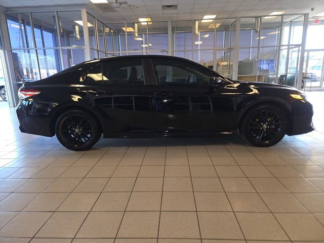 Used 2020 Toyota Camry SE image 9