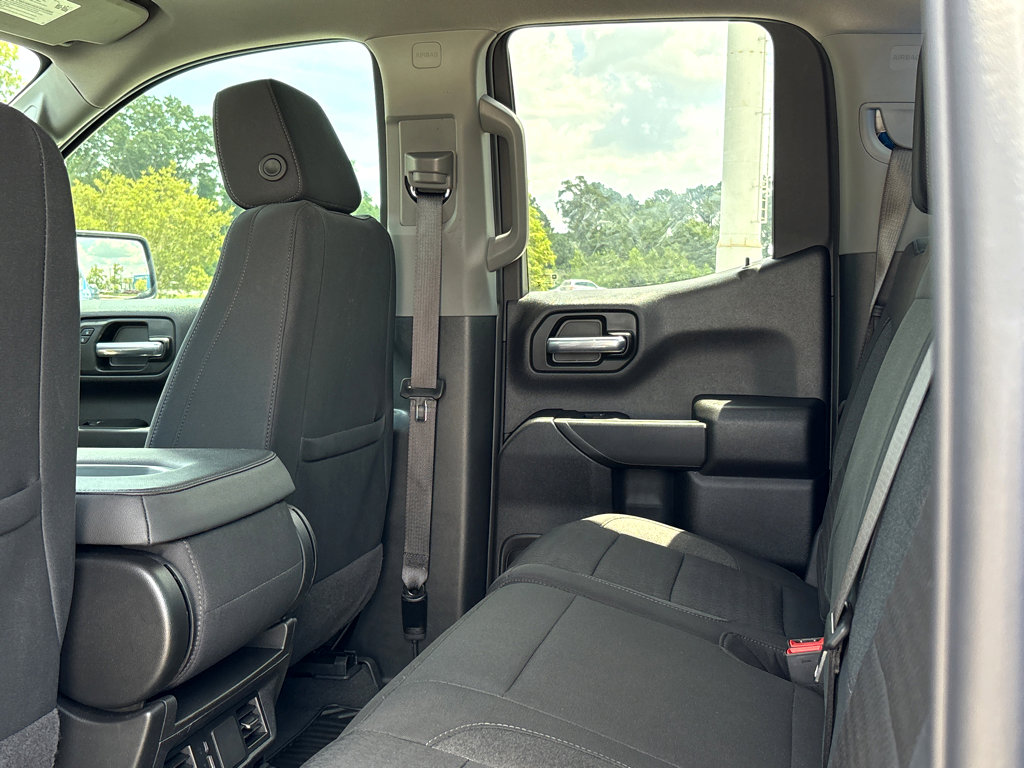 Used 2025 Chevrolet Silverado 1500 Custom image 19