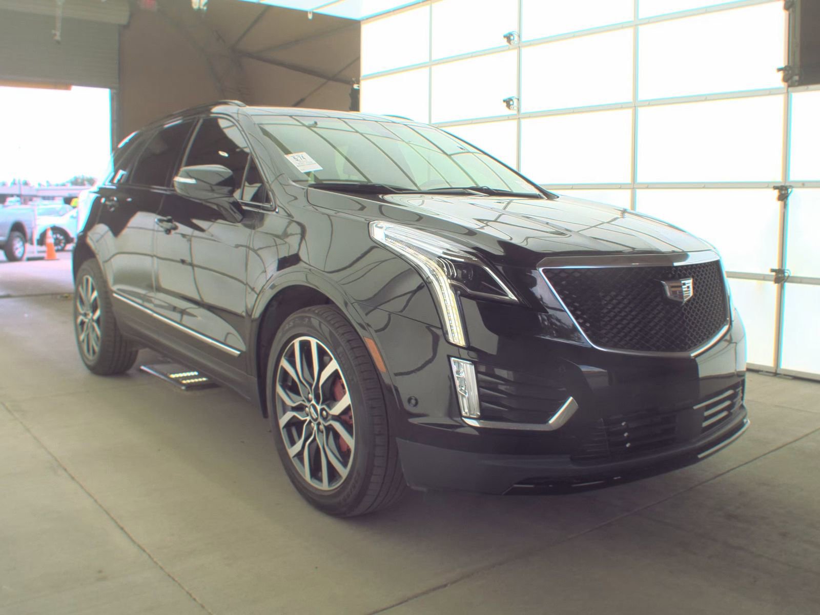 Used 2022 Cadillac XT5 Sportv w/ Platinum Package AWD/4WD image 4