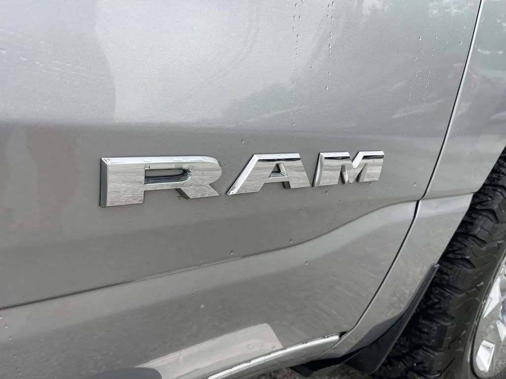 Used 2020 RAM 1500 Big Horn AWD/4WD image 10