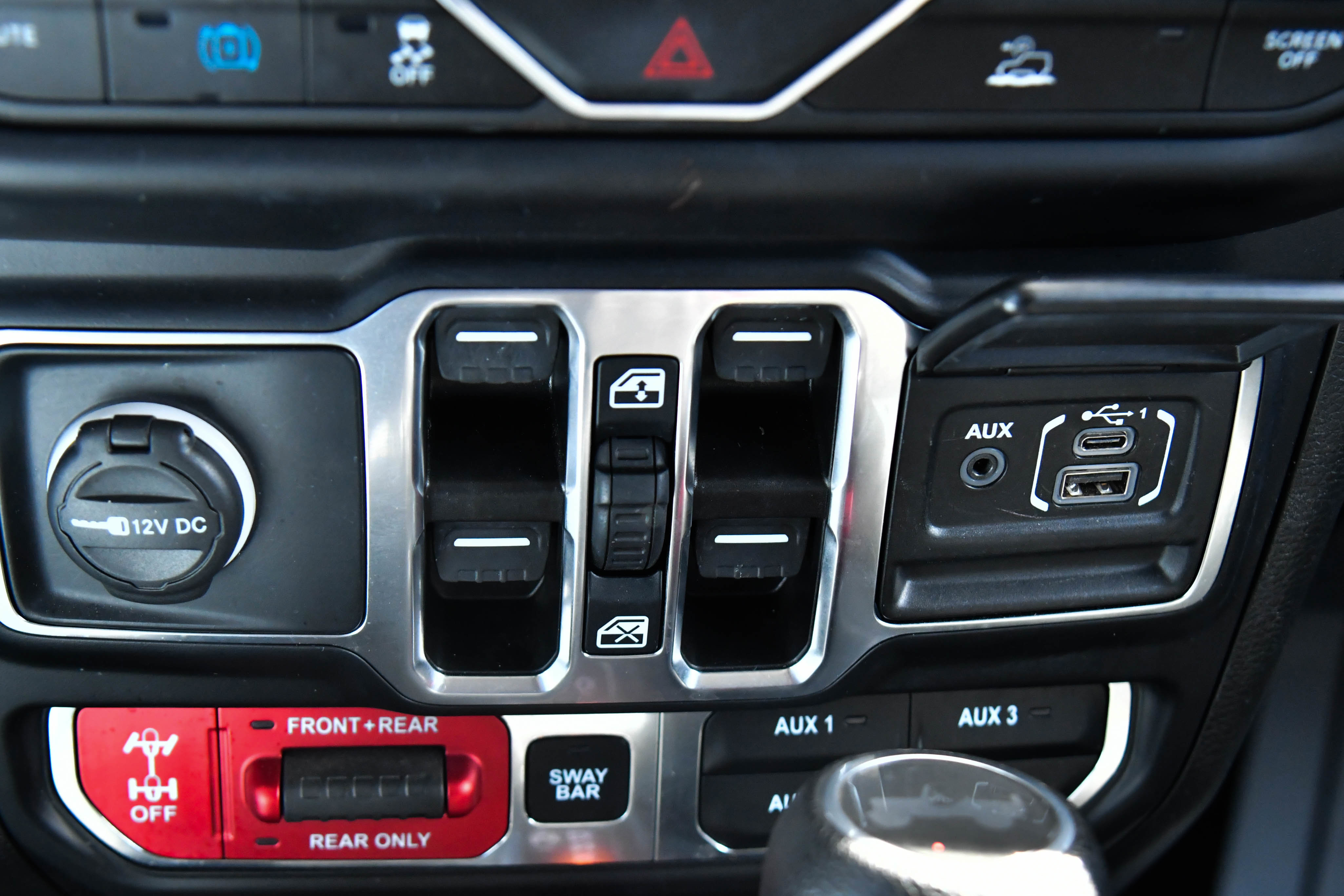 Used 2023 Jeep Wrangler Unlimited Rubicon 4xe w/ Steel Bumper Group image 28