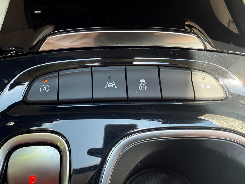 Used 2021 Buick Envision Essence w/ Technology Package I FWD image 29