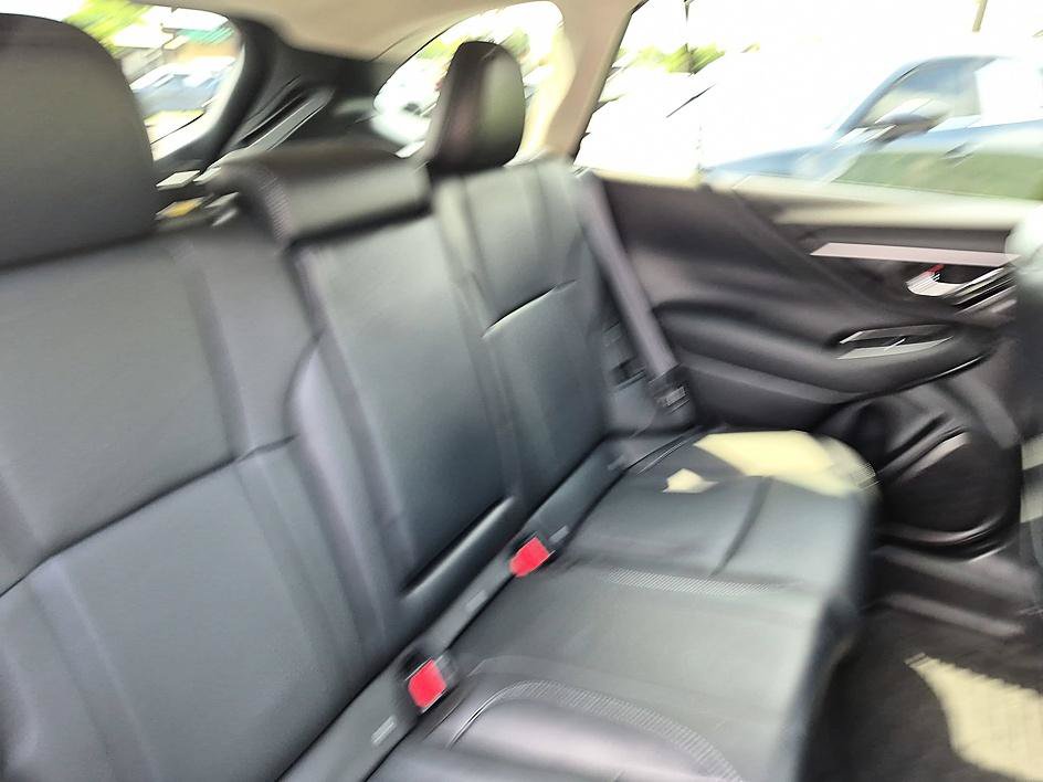 Used 2025 Subaru Outback Touring AWD/4WD image 35