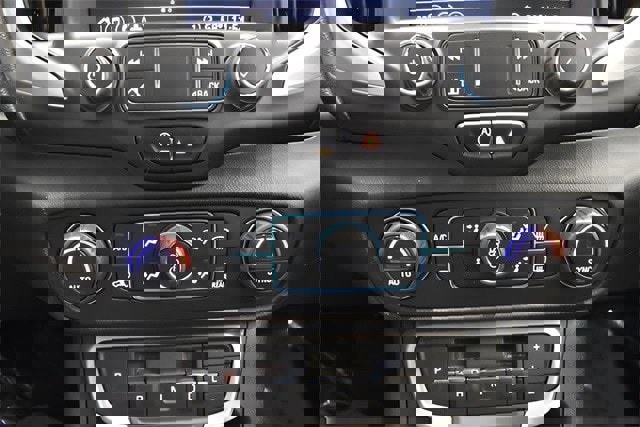 Used 2022 GMC Terrain SLT image 29