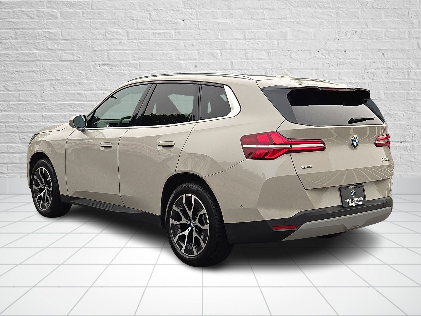 Used 2025 BMW X3 xDrive30i w/ Convenience Package AWD/4WD image 4