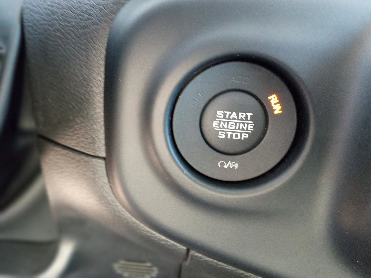 Used 2023 Jeep Wrangler Sahara w/ Cold Weather Group AWD/4WD image 17