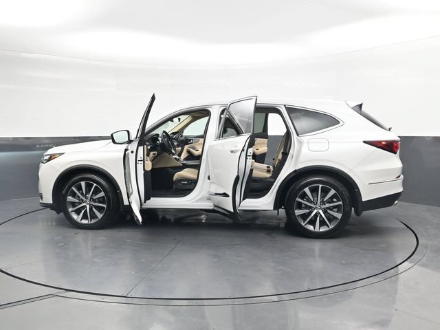 Used 2026 Acura MDX w/ Technology Package FWD image 40