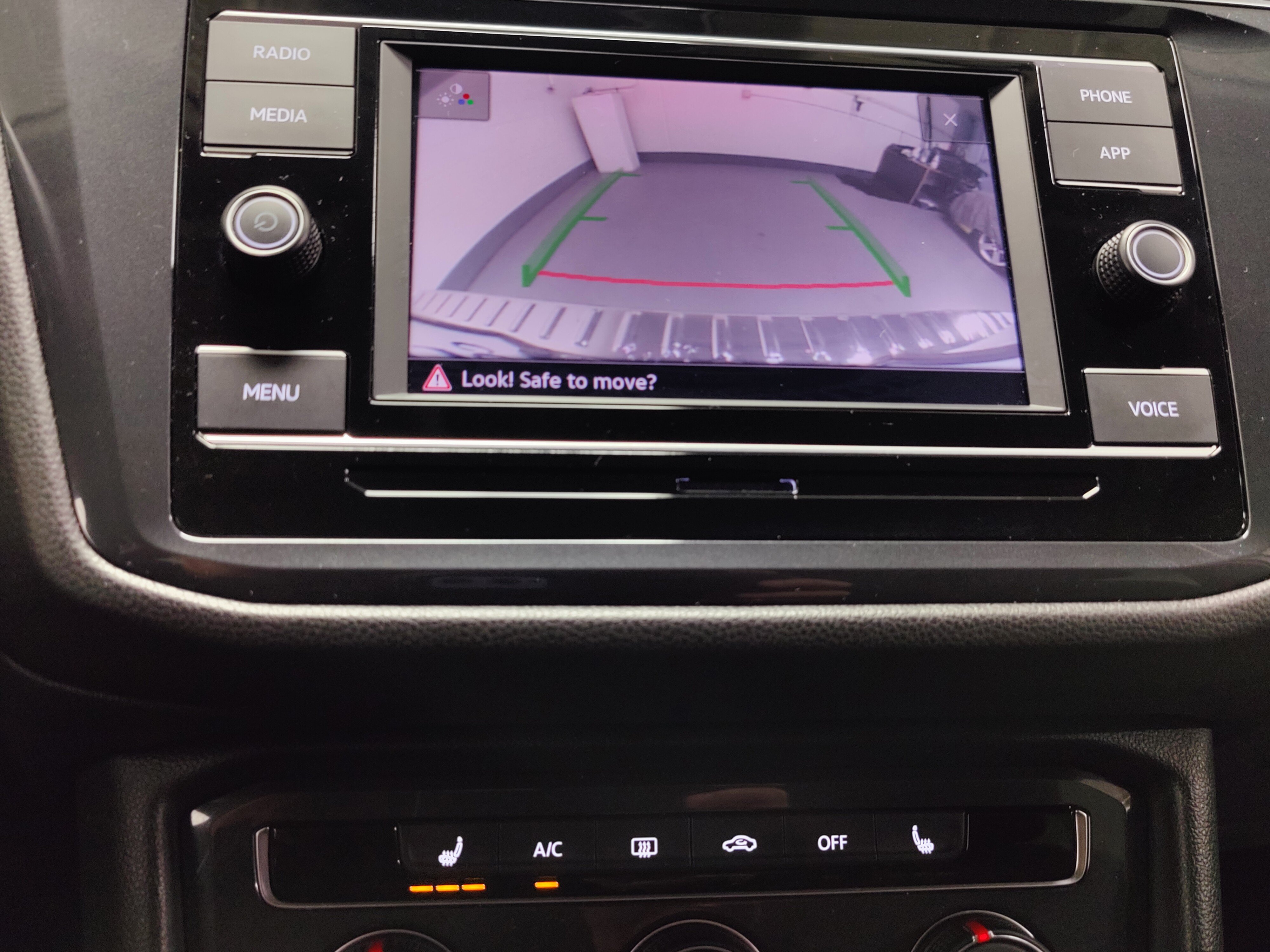 Certified 2024 Volkswagen Tiguan S AWD/4WD image 20