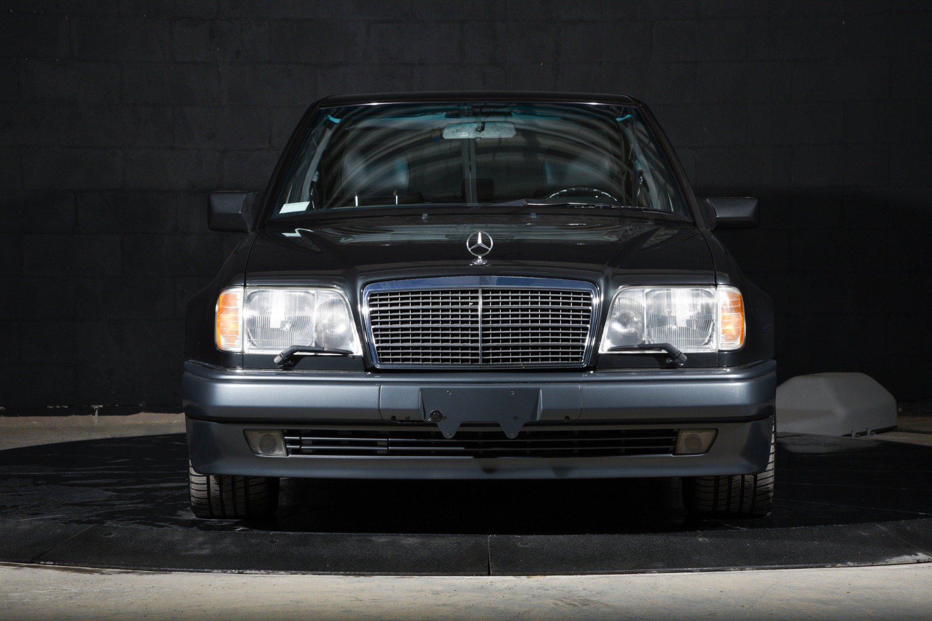 Used 1994 Mercedes-Benz E 500 Sedan image 8