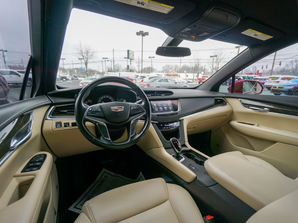Used 2019 Cadillac XT5 FWD image 12