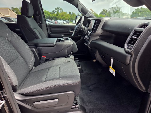 New 2026 RAM 1500 Express RWD image 17