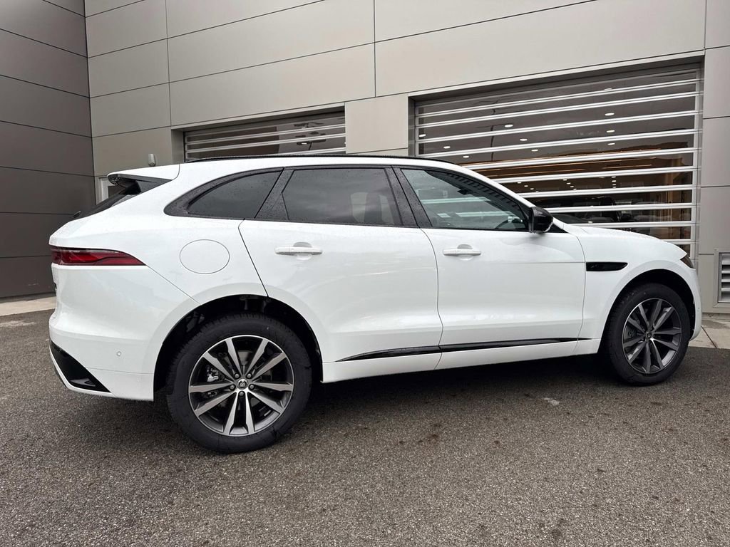 New 2026 Jaguar F-PACE R-Dynamic S AWD/4WD image 7
