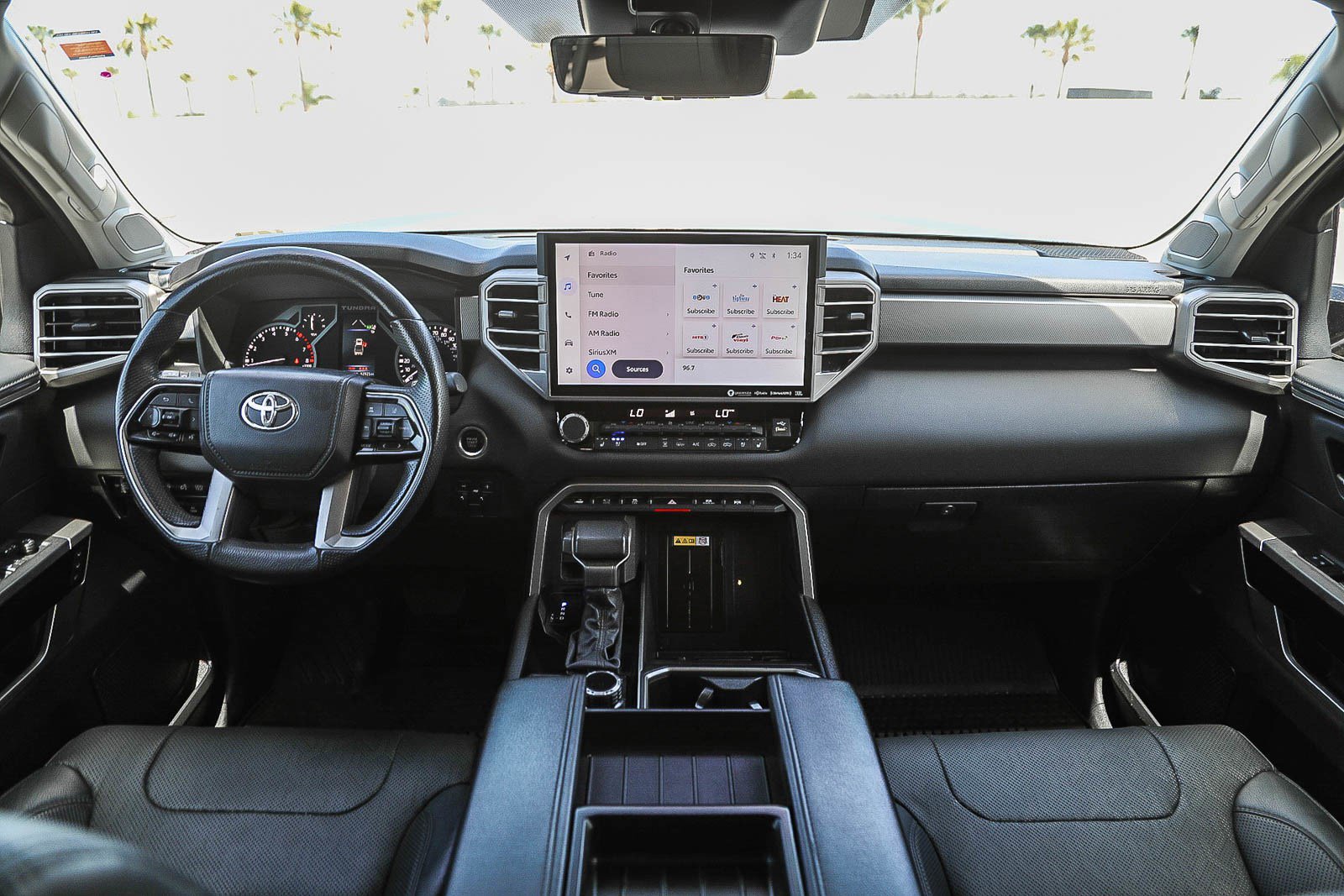 Used 2023 Toyota Tundra Limited AWD/4WD image 12