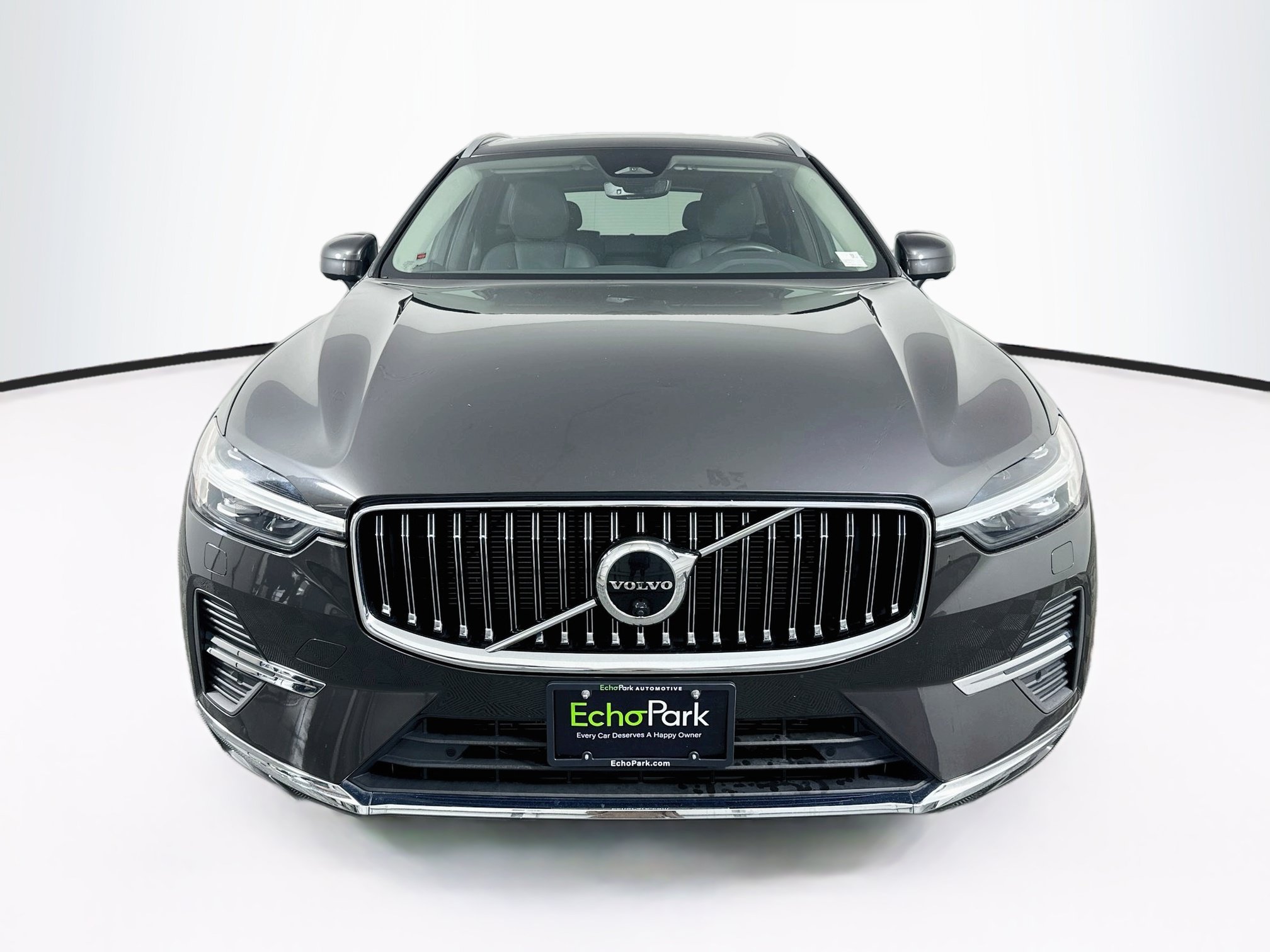 Used 2023 Volvo XC60 B5 Plus w/ Protection Package Premier FWD image 2