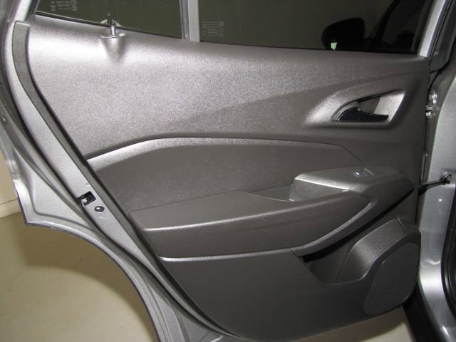 Used 2025 Chevrolet Trax RS w/ Driver Confidence Package image 13