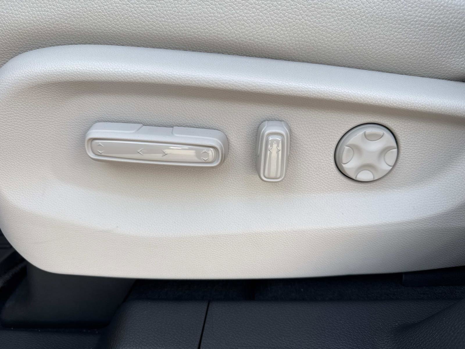 New 2026 Honda Odyssey Touring image 21