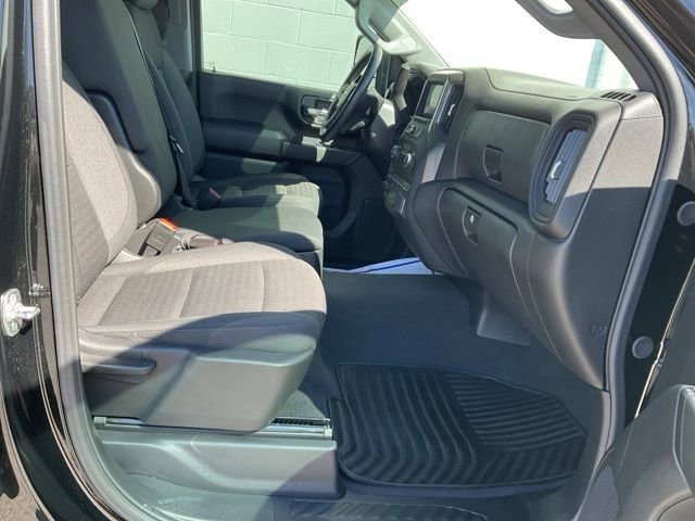 Used 2025 Chevrolet Silverado 2500 Custom w/ Custom Value Package image 21