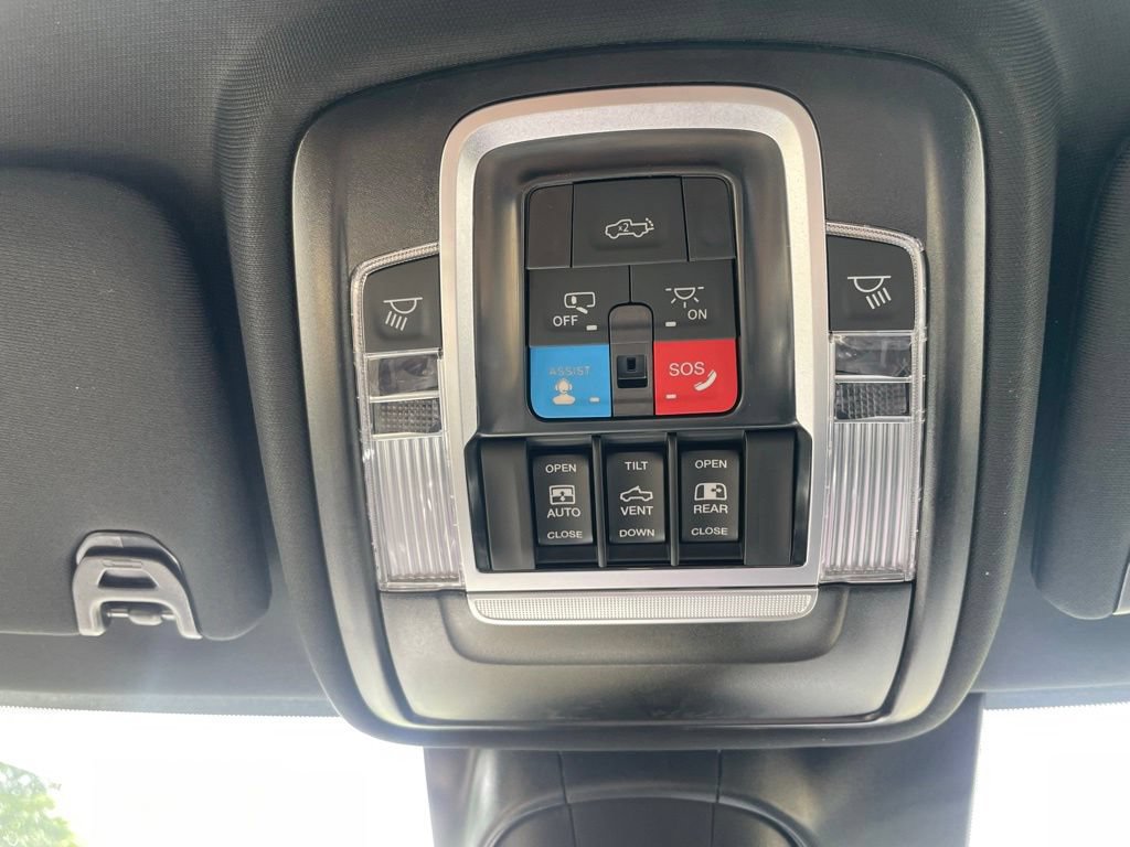 New 2026 RAM 2500 Laramie AWD/4WD image 23