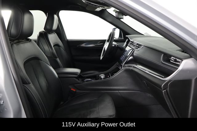 Used 2023 Jeep Grand Cherokee L Laredo AWD/4WD image 20